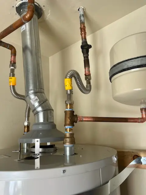 Water heater installation and plumbing repair in Yolo